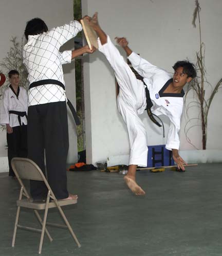 20020407_120909_